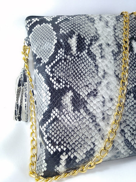 Bolso de colgar color negro/gris/blanco marca Piel Guerrero