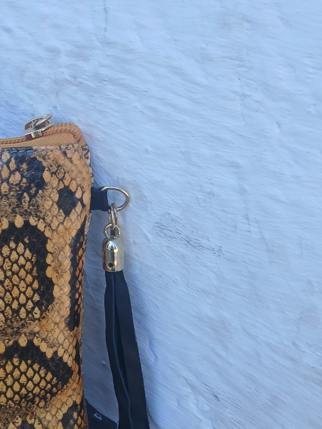 Bolso de cadena color mostaza marca Piel Guerrero